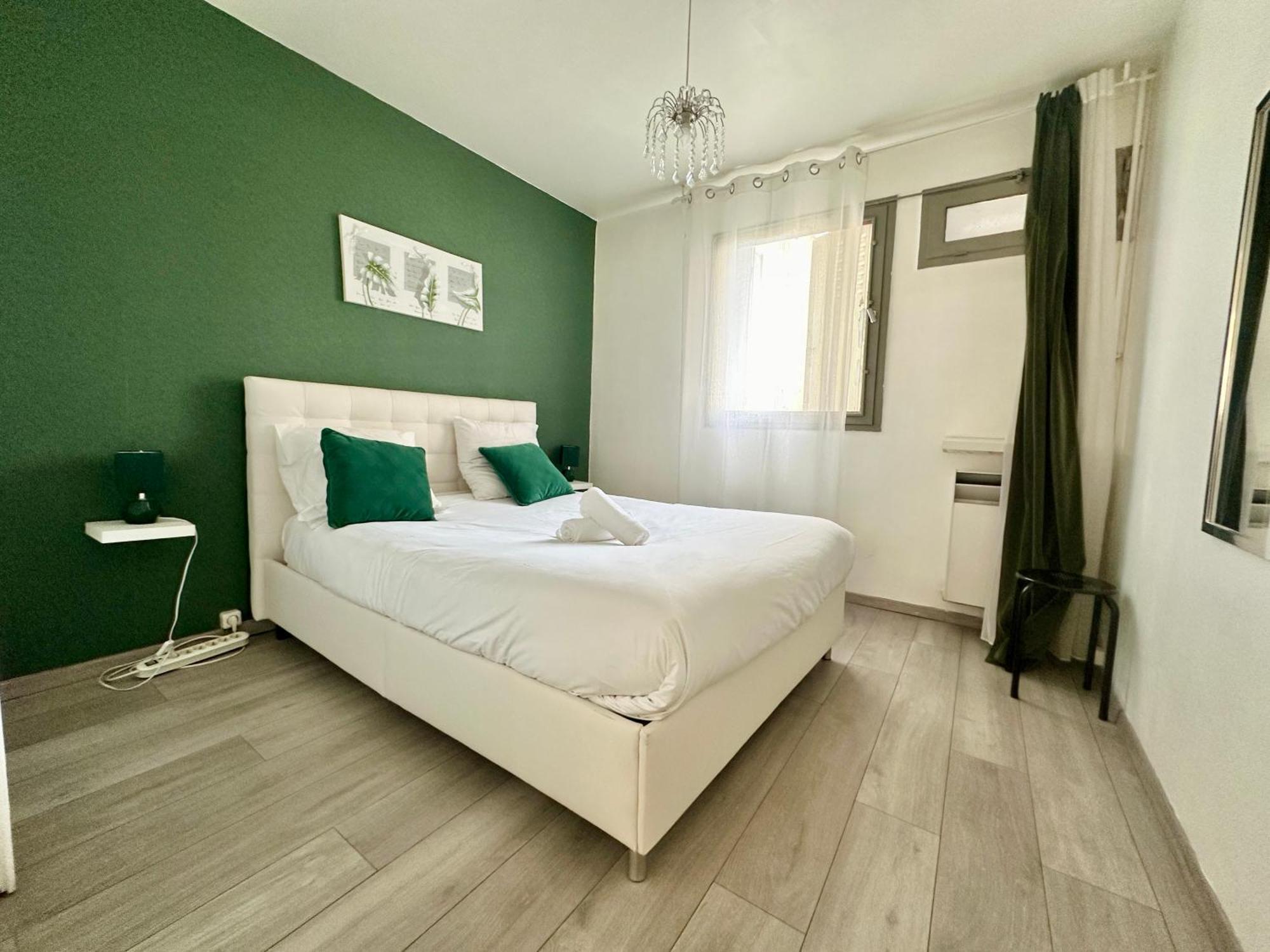 Le Montjovis, Spacieux Et Lumineux Avec Garage ลิมอจส์ ภายนอก รูปภาพ