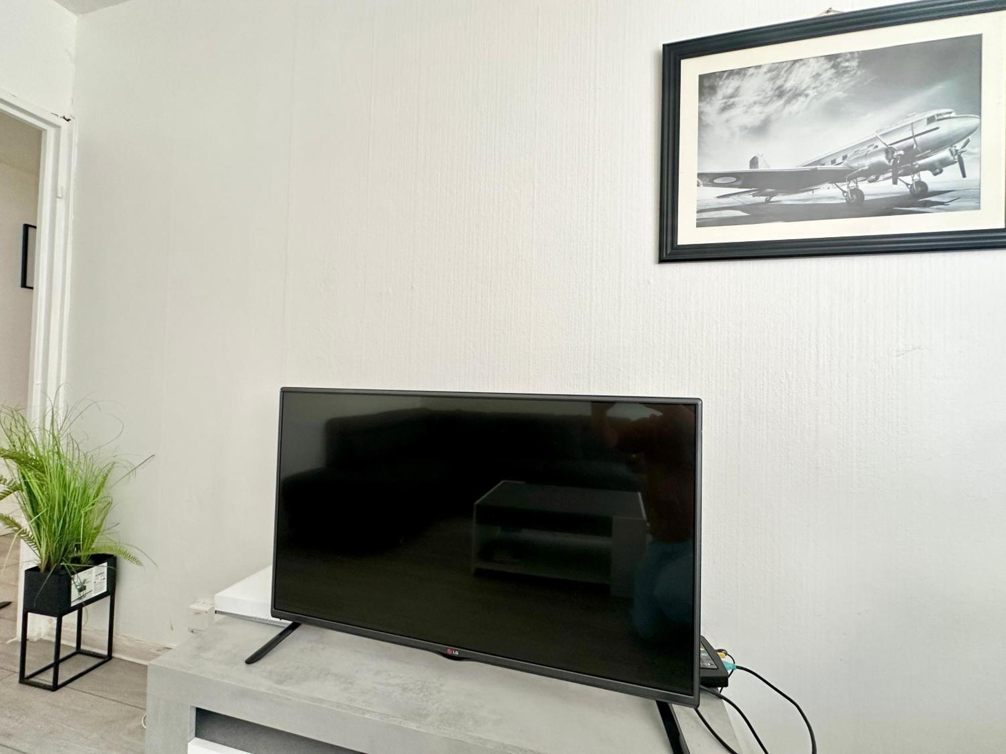 Le Montjovis, Spacieux Et Lumineux Avec Garage ลิมอจส์ ภายนอก รูปภาพ