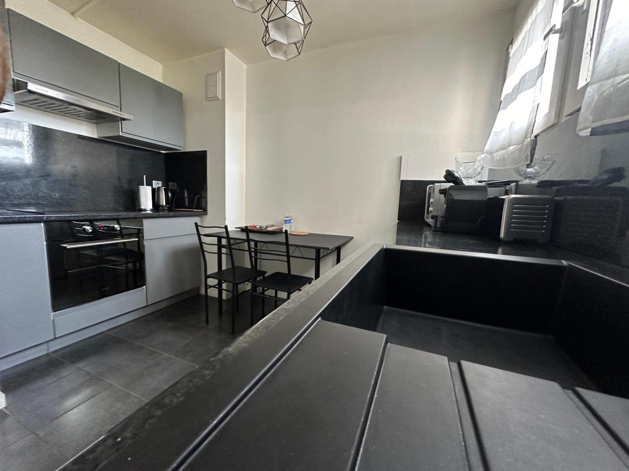 Le Montjovis, Spacieux Et Lumineux Avec Garage ลิมอจส์ ภายนอก รูปภาพ